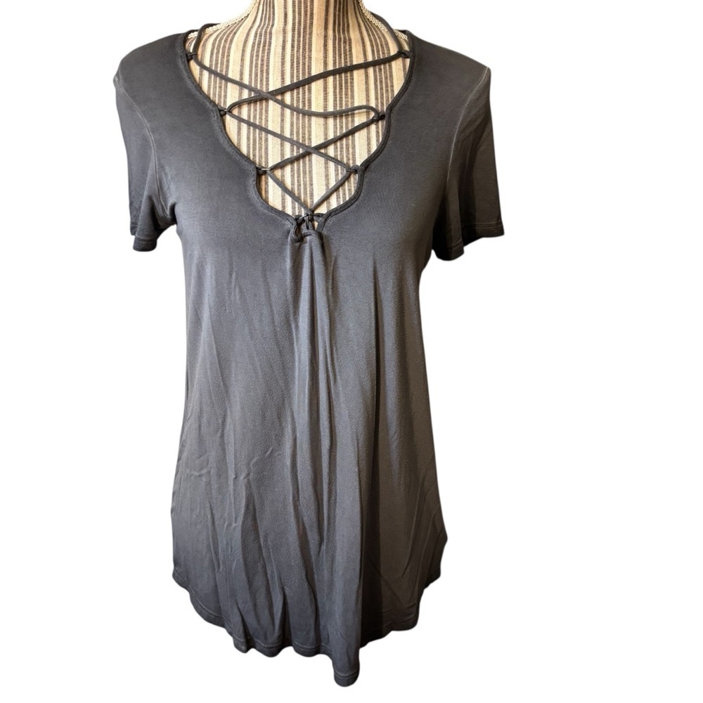 Abercrombie & Fitch Tee Medium Dark Gray Lattice V-Neck Lightweight Stretch Y2K